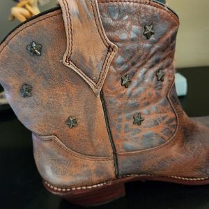 SOLD - Womens mid-calf BED|STU Cowboy Boots - SOLD